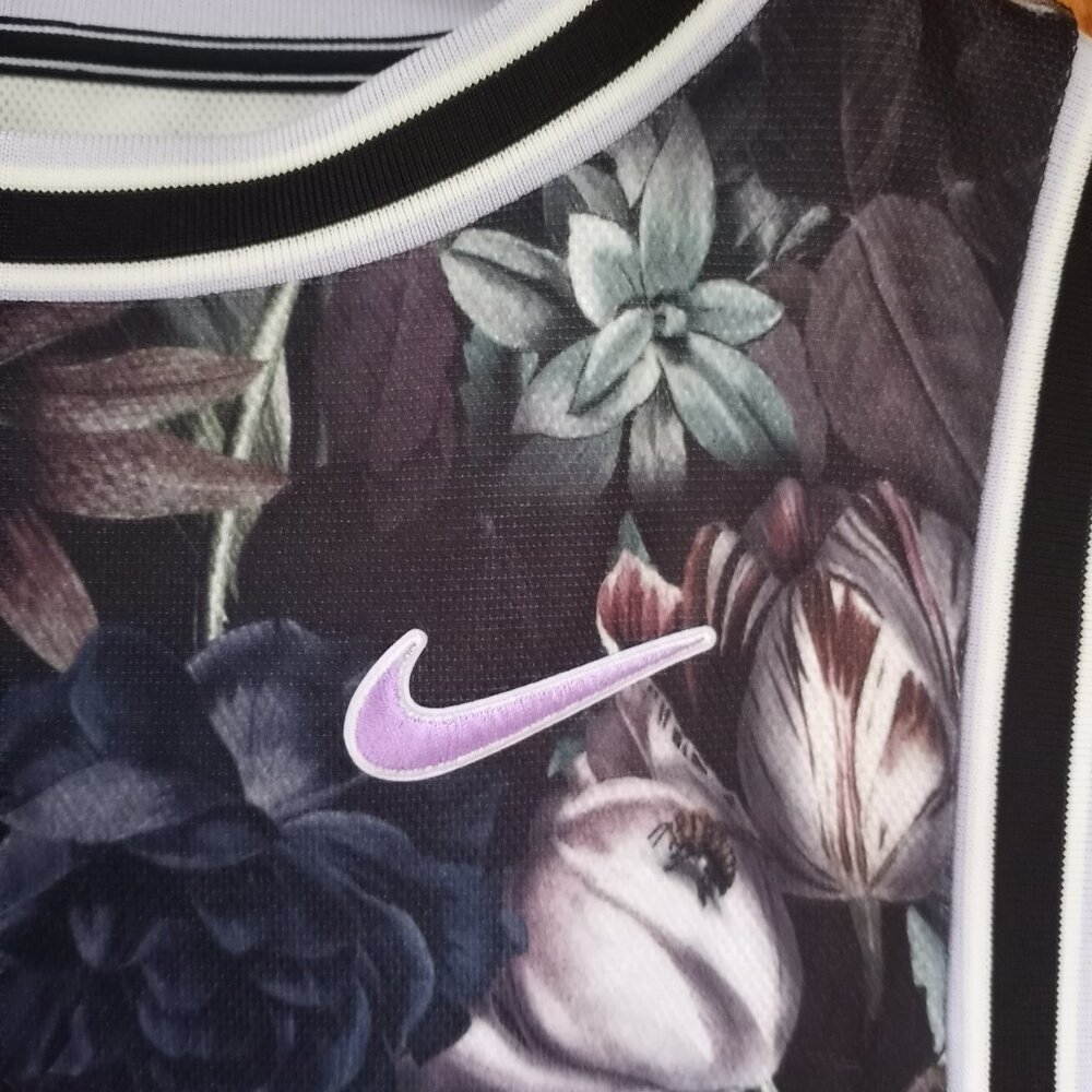Nike dark floral tennis dress and shorts   NWOT - Picture 4 of 11